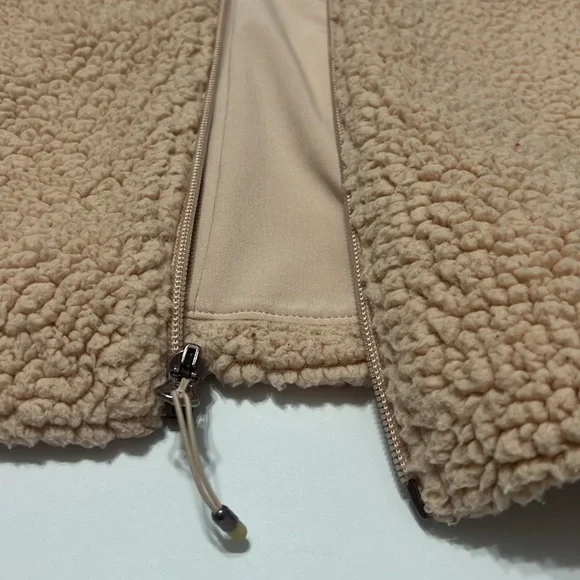 Calia pink Sherpa Vest, zip up size med - Picture 2 of 6